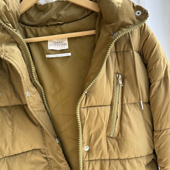 Urban Outfitters Army Green Puffer Coat - Picture 4 of 9